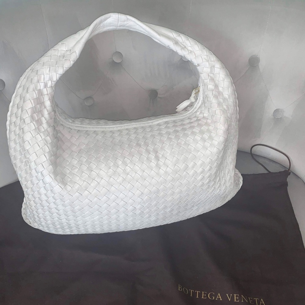 Gorgeous light gray Bottega Venata hobo purse